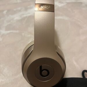Beats by Dre Solo3 Gold On-Ear Headphones